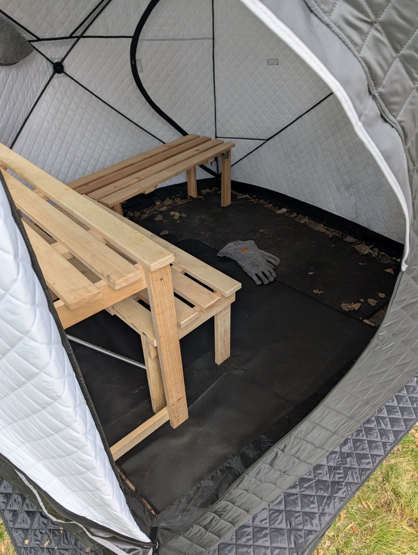 The Lodge Sauna Tent